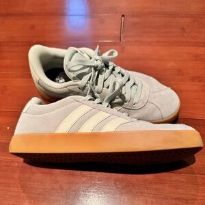 Adidas Women’s Light Gray Sneakers with Brown Sole